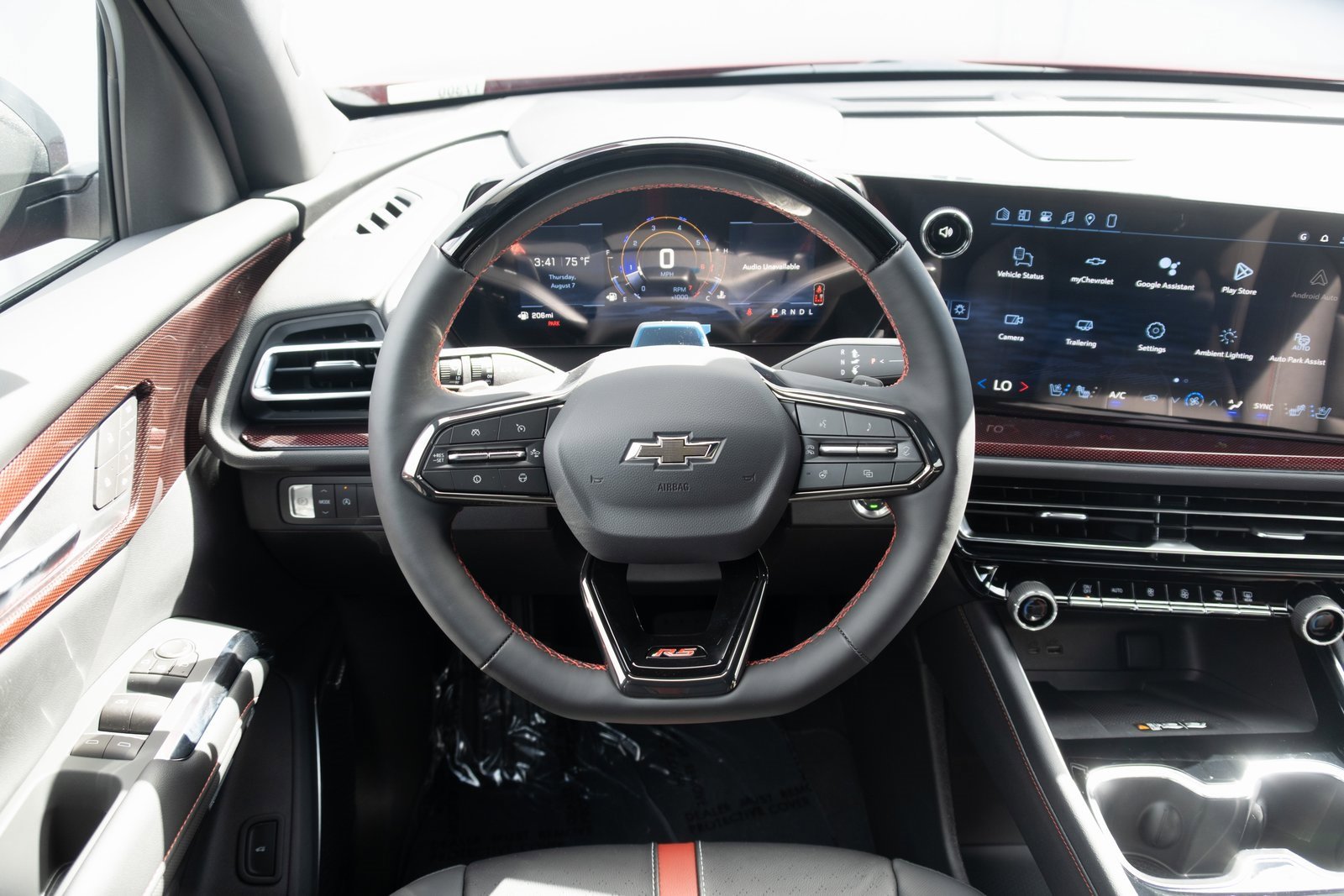 2026 Chevrolet Traverse RS photo 2