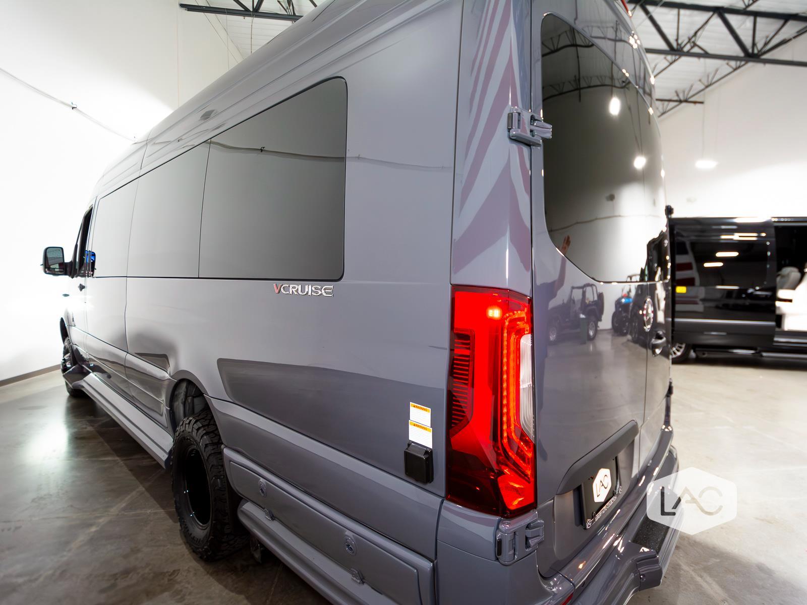 2025 Mercedes Benz Sprinter 3500 photo 24