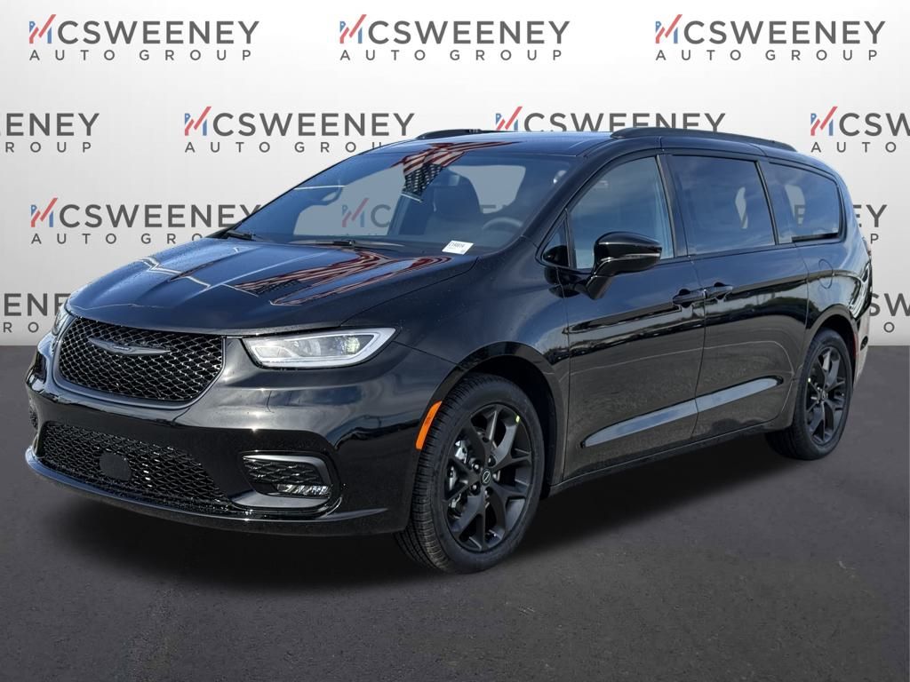 2026 Chrysler Pacifica Select's photo