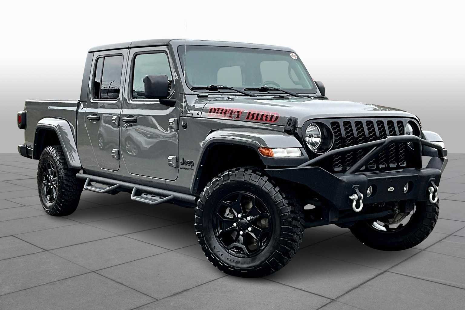 2021 Jeep Gladiator Willys photo 2