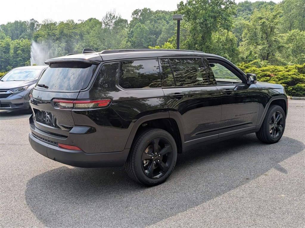 2025 Jeep Grand Cherokee Altitude X photo 2
