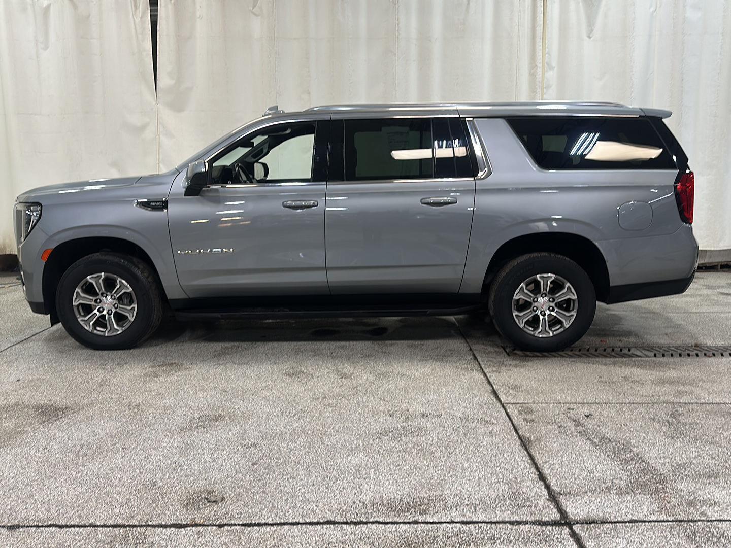 Used 2023 GMC Yukon XL SLE with VIN 1GKS2FKD1PR148691 for sale in Waconia, Minnesota