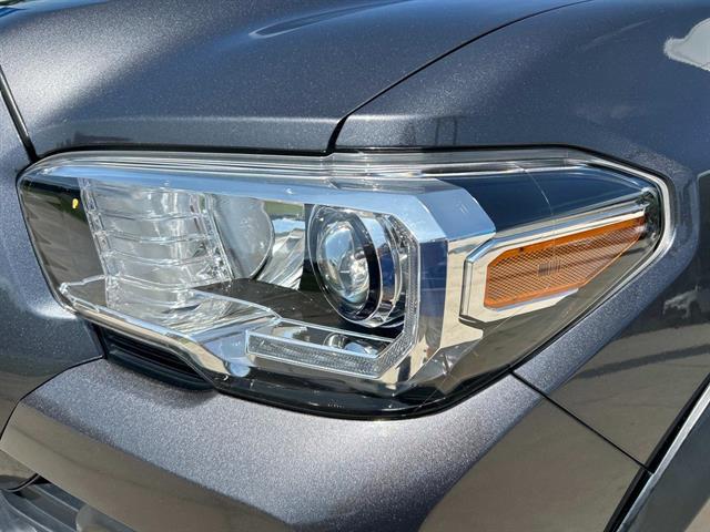 2020 Toyota Tacoma SR V6 photo 8