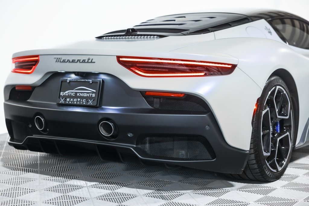 2022 Maserati MC20 Base photo 7