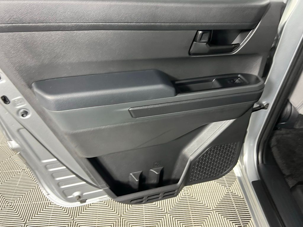 2024 Toyota Tacoma SR5 photo 20