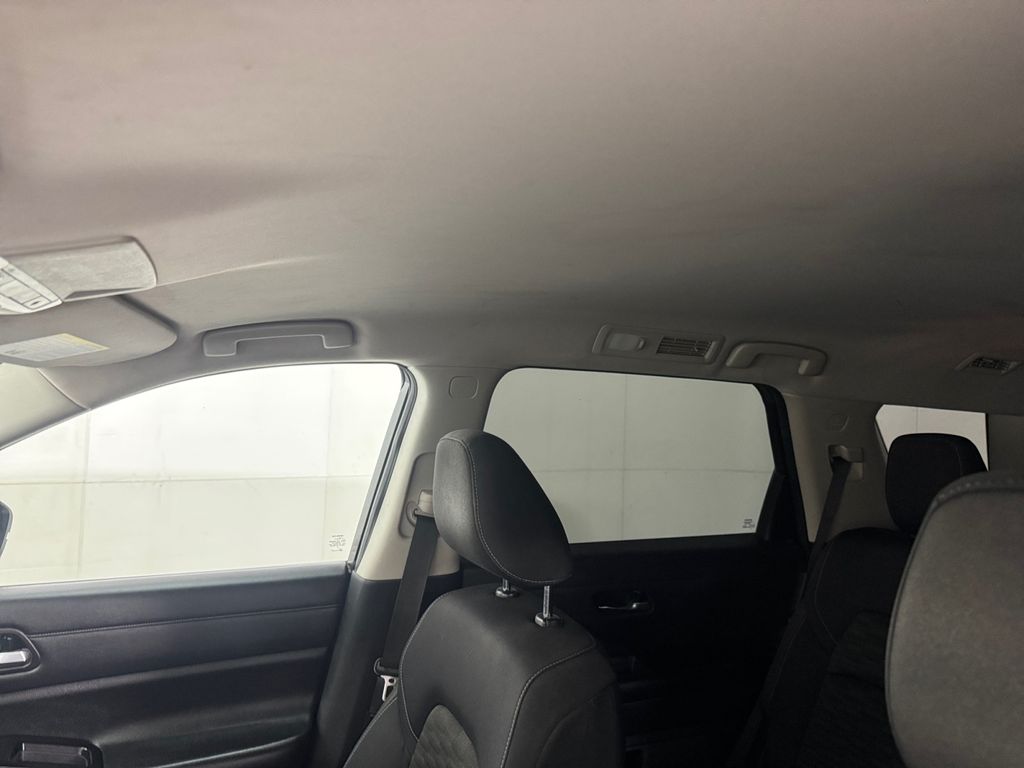 2022 Nissan Pathfinder S photo 23
