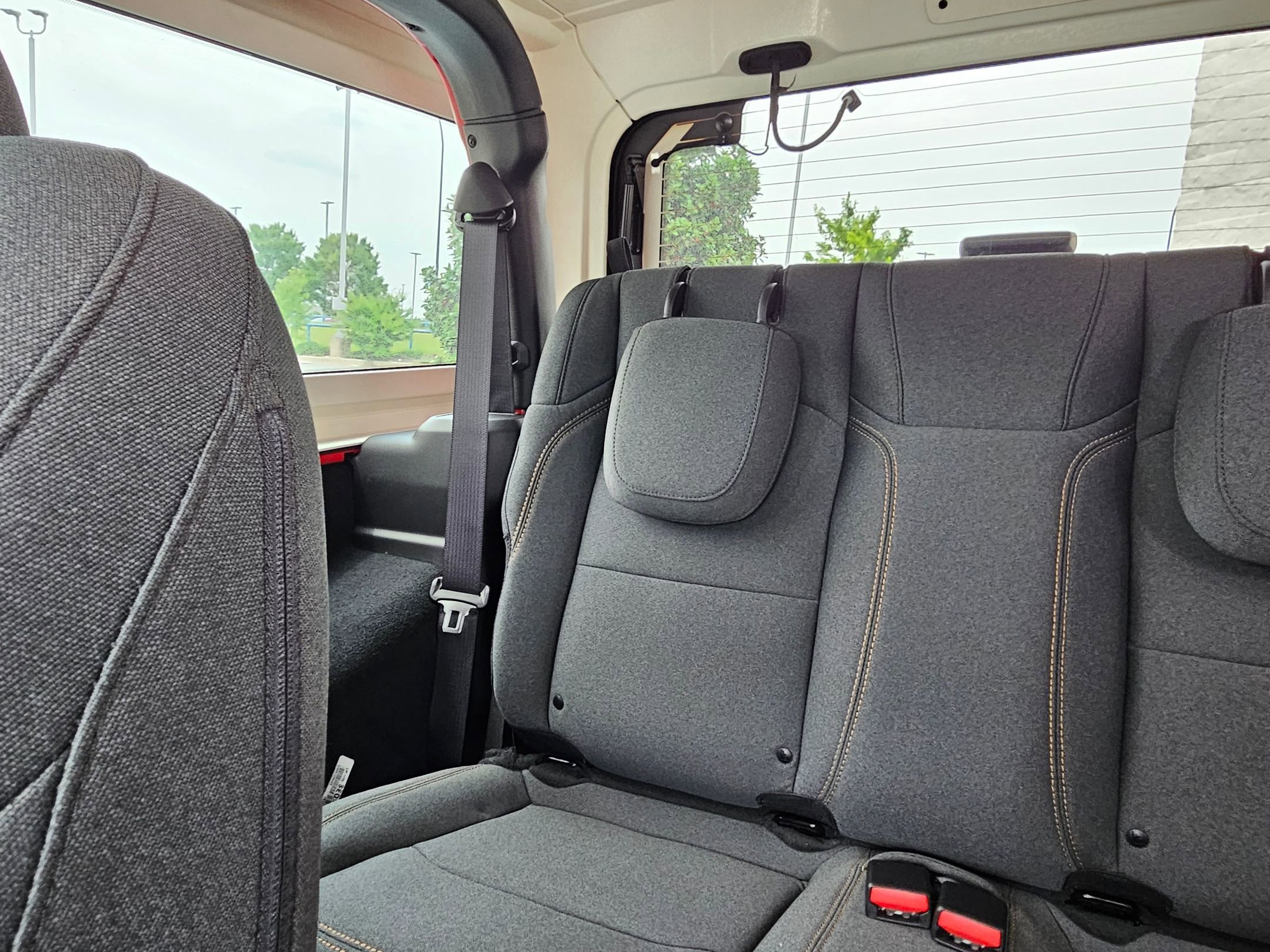 2025 Jeep Wrangler Willys photo 20
