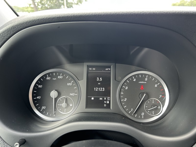 2023 Mercedes Benz Metris Passenger Van photo 11