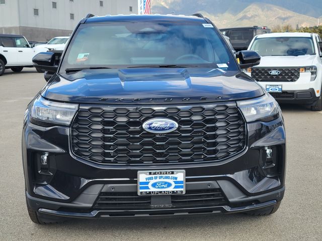 2026 Ford Explorer ST-Line photo 3