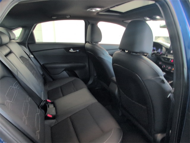 2020 Kia Forte GT-Line photo 12