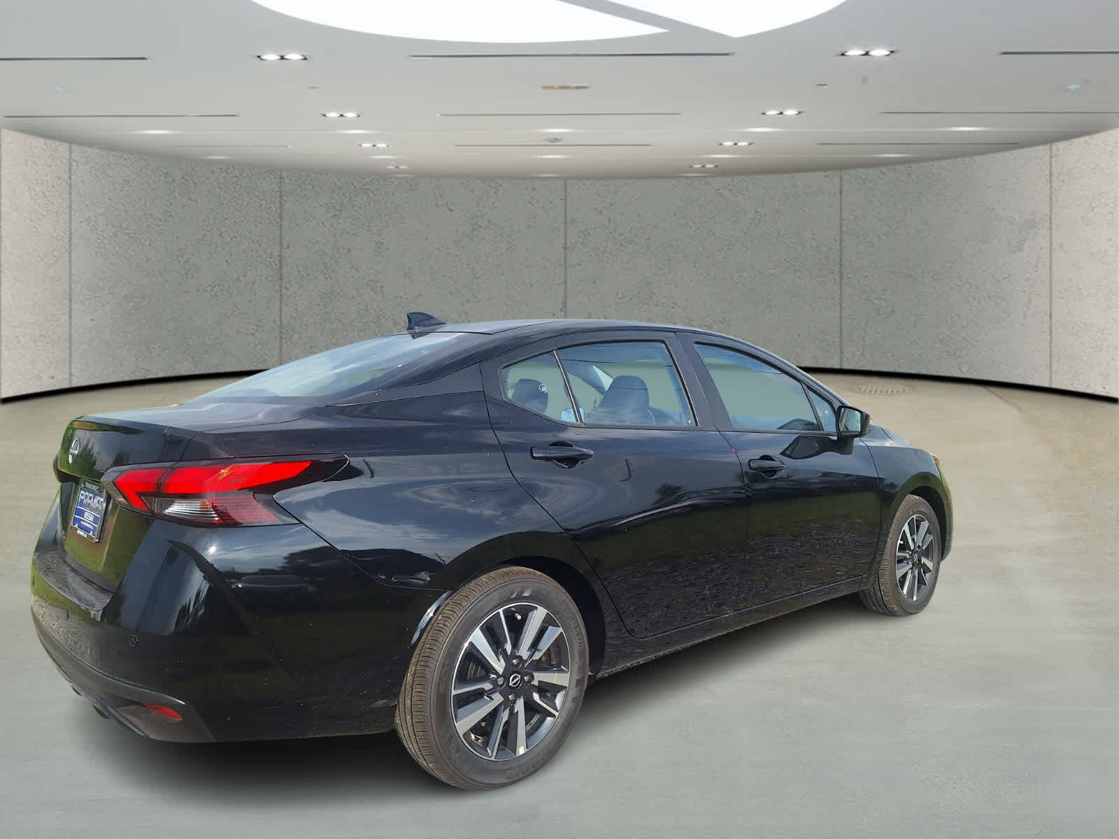 2025 Nissan Versa SV photo 5