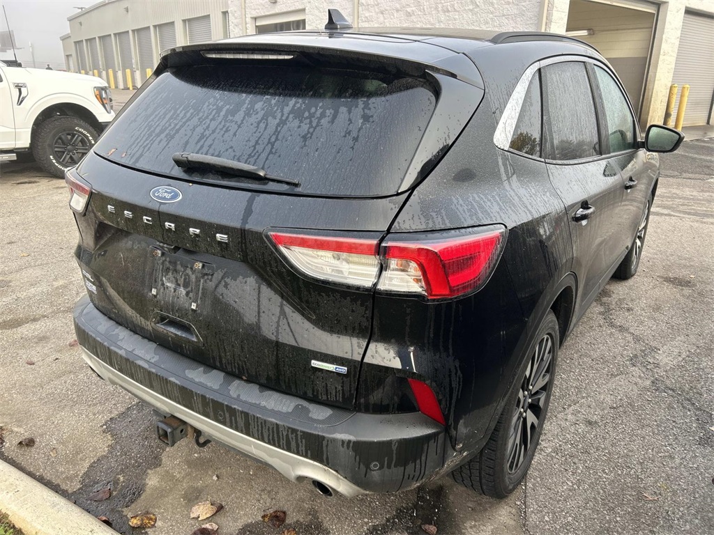 2020 Ford Escape SEL photo 2