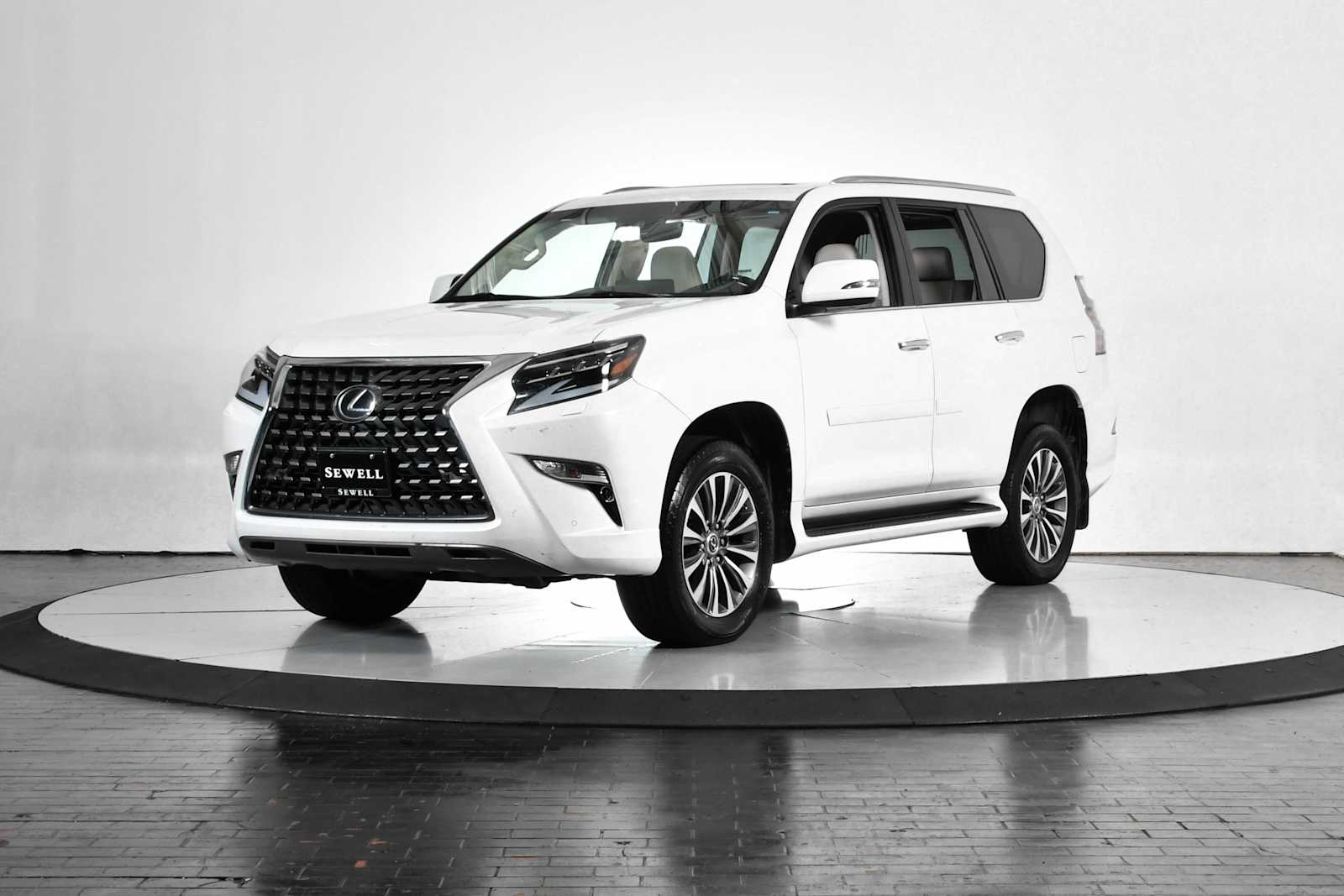 2022 Lexus GX LUXURY's photo