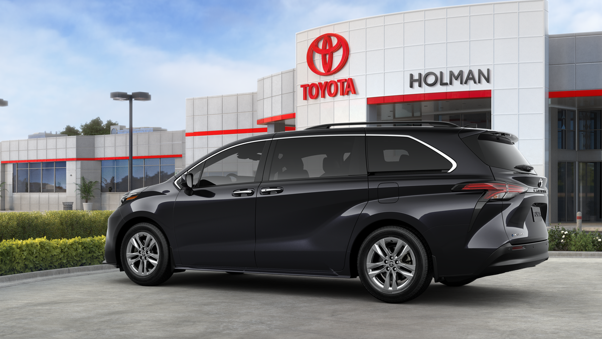 2025 Toyota Sienna LE photo 5