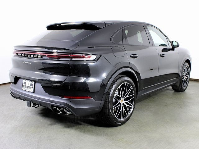 2025 Porsche Cayenne photo 6