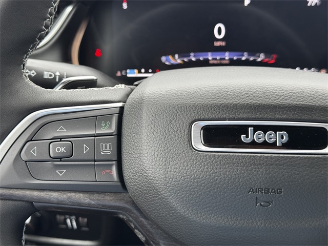 2025 Jeep Grand Cherokee Limited photo 26