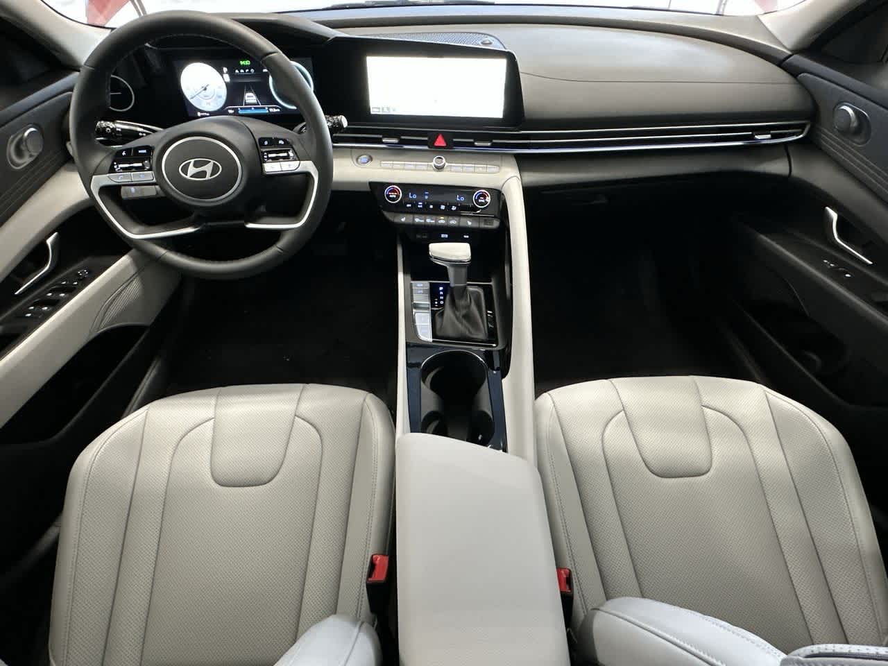 2025 Hyundai Elantra Limited photo 22