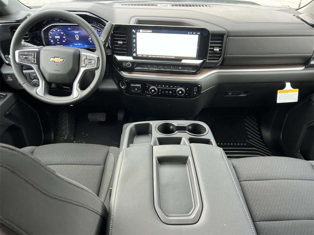 2026 Chevrolet Silverado 1500 LT photo 3