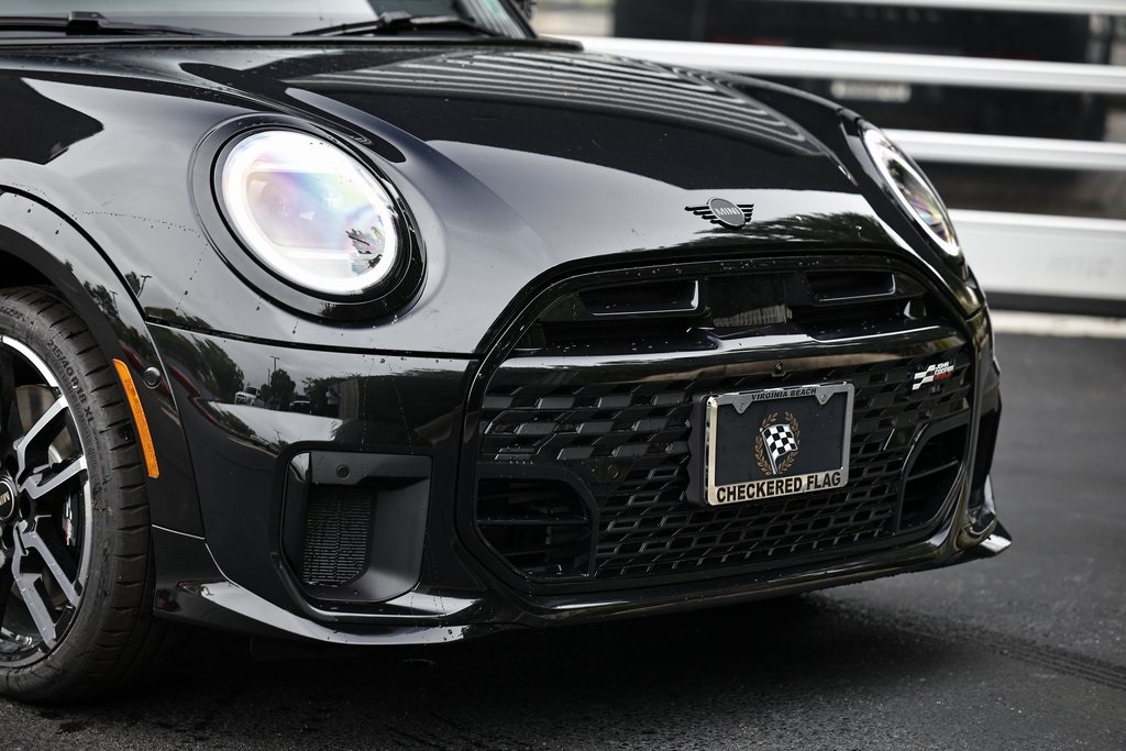 2026 Mini Cooper 4 Door Hardtop S Iconic photo 2