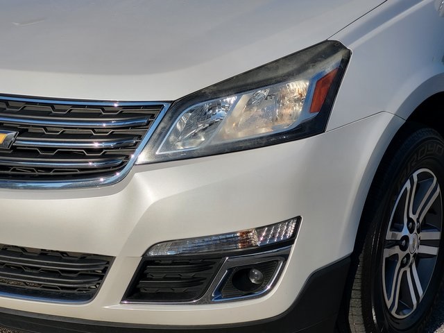 2017 Chevrolet Traverse 2LT photo 7