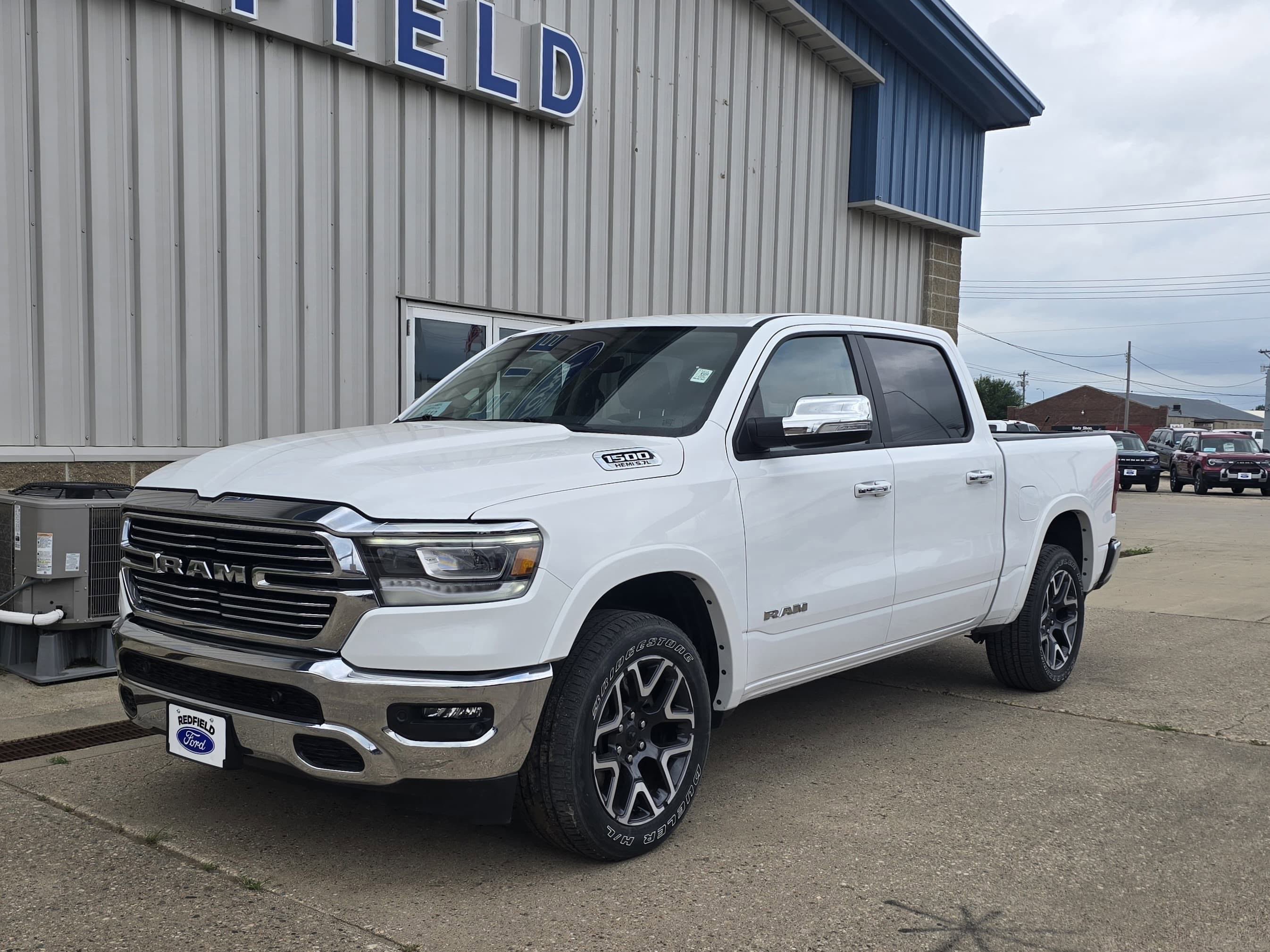 2022 Ram 1500 Laramie photo 4