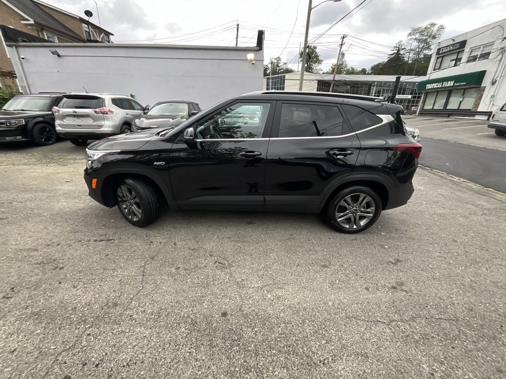 2023 Kia Seltos S photo 3