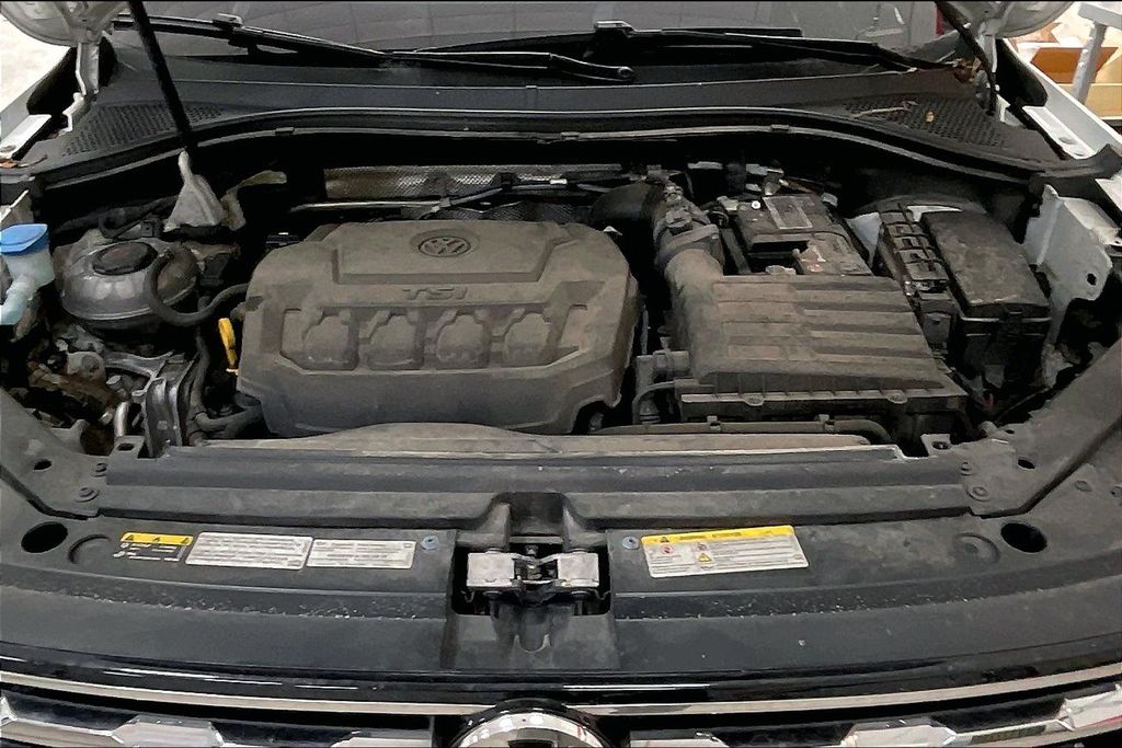 2021 Volkswagen Tiguan SE photo 10