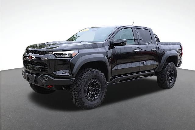 2024 Chevrolet Colorado ZR2 photo 2