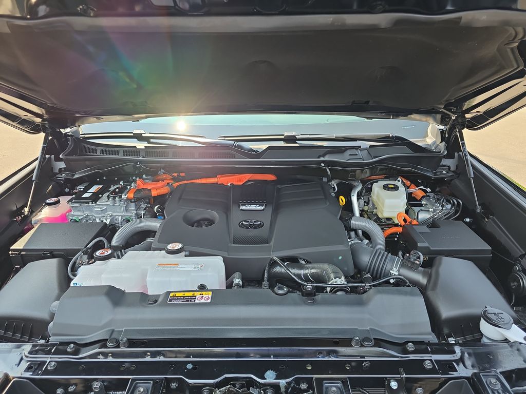 2025 Toyota Tundra Platinum photo 29