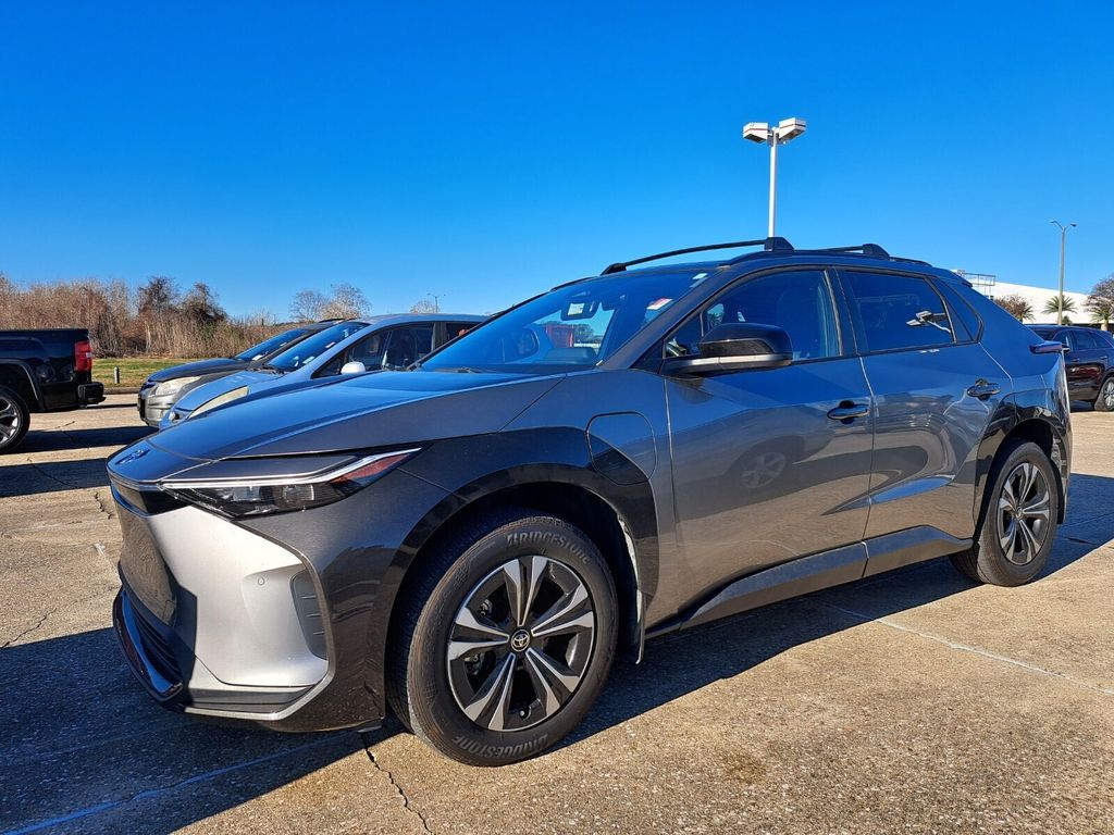 2024 Toyota bZ4X XLE's photo