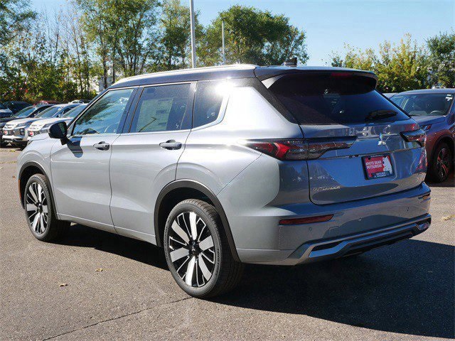 2025 Mitsubishi Outlander SEL Premium photo 2