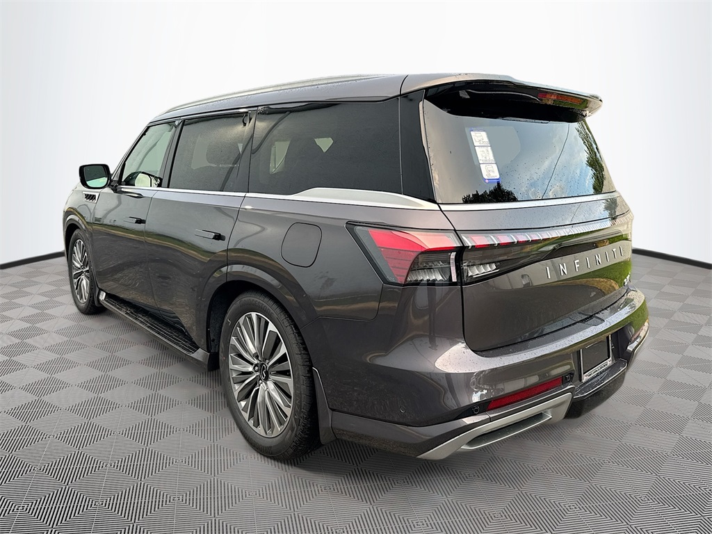 2026 Infiniti QX80 Luxe photo 5