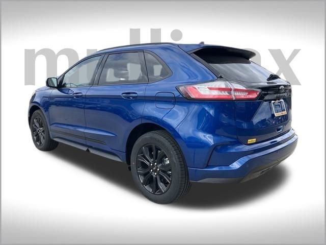 2024 Ford Edge SE photo 3