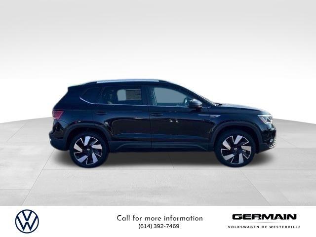2024 Volkswagen Taos SE photo 4