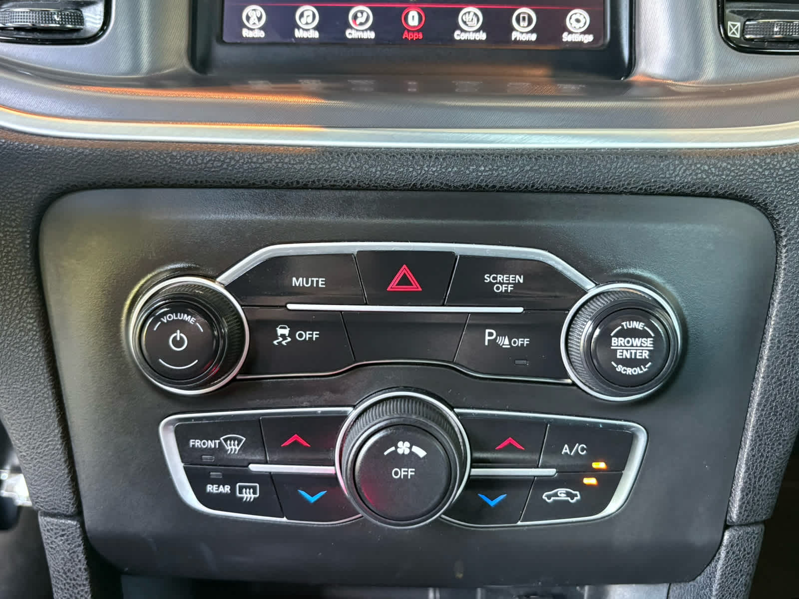 2021 Dodge Charger photo 15