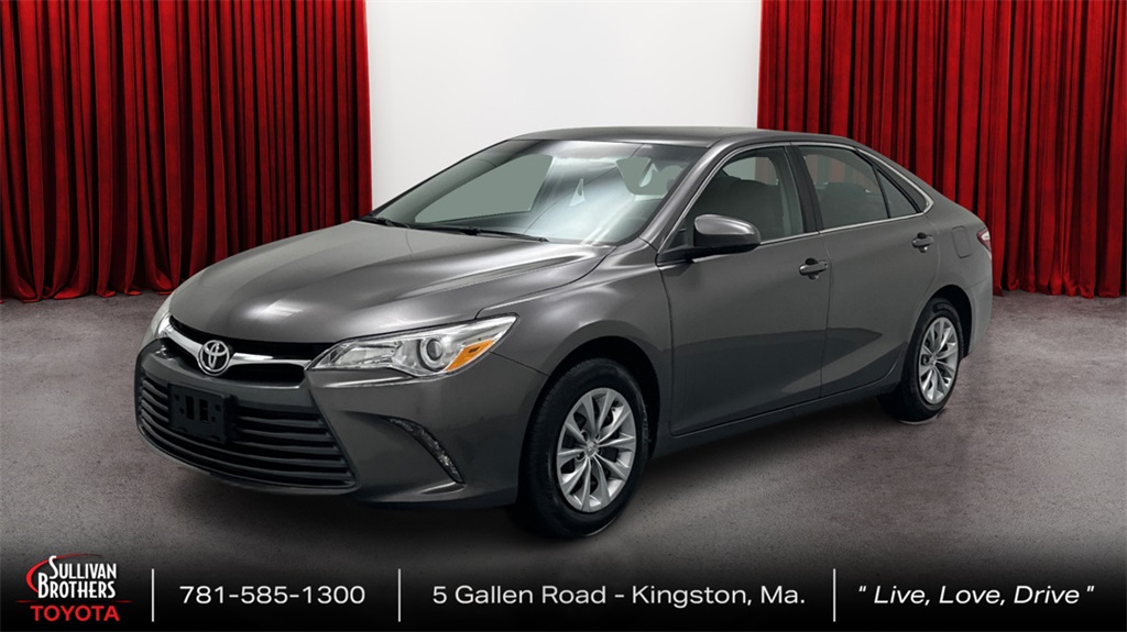 2017 Toyota Camry LE's photo