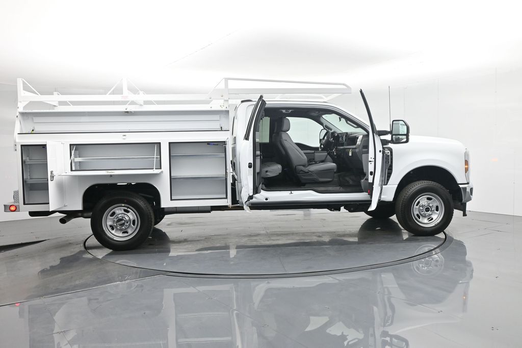 2025 Ford F-350 Super Duty XLT