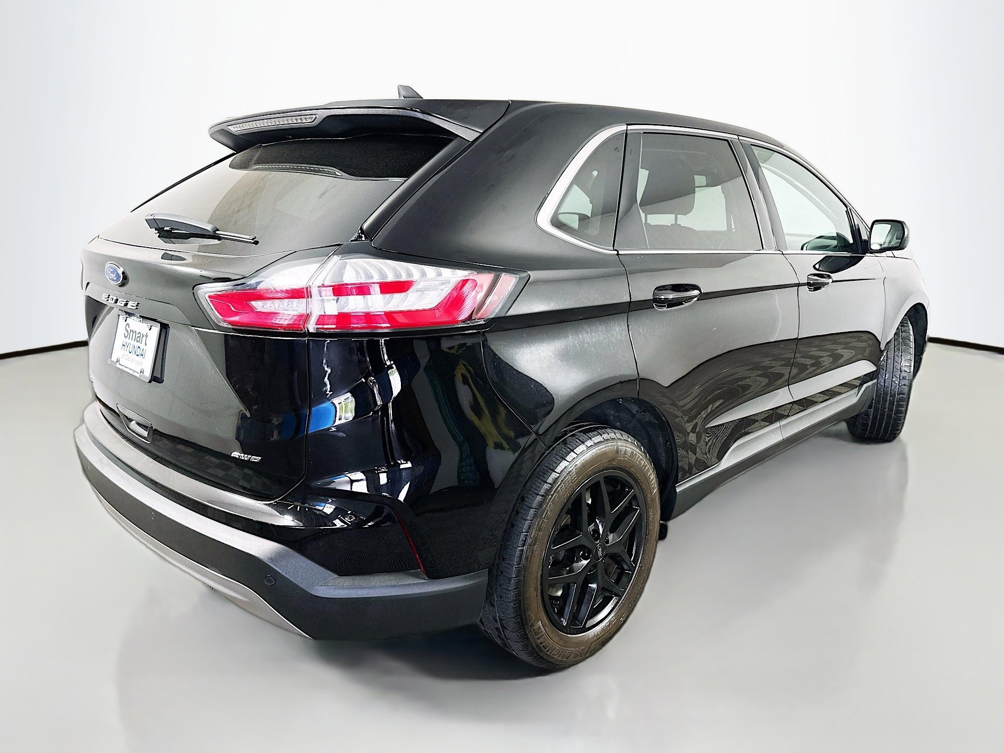 2024 Ford Edge SEL photo 3