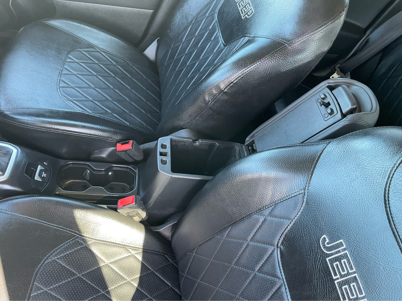 2020 Jeep Renegade Altitude photo 27