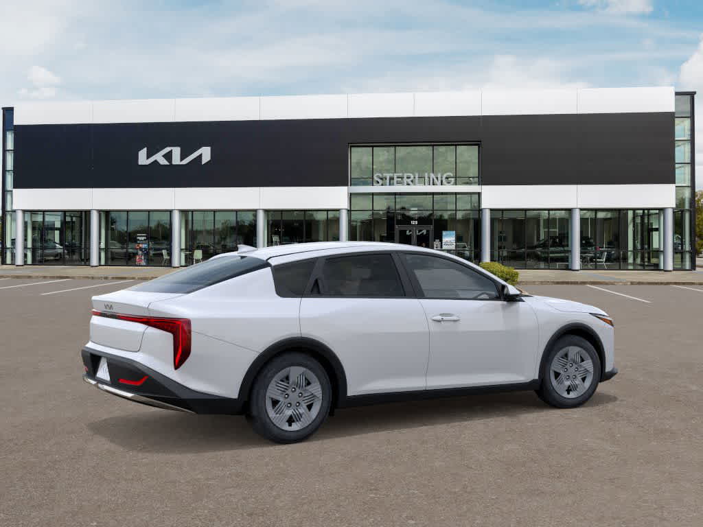 2025 Kia K4 LX photo 5