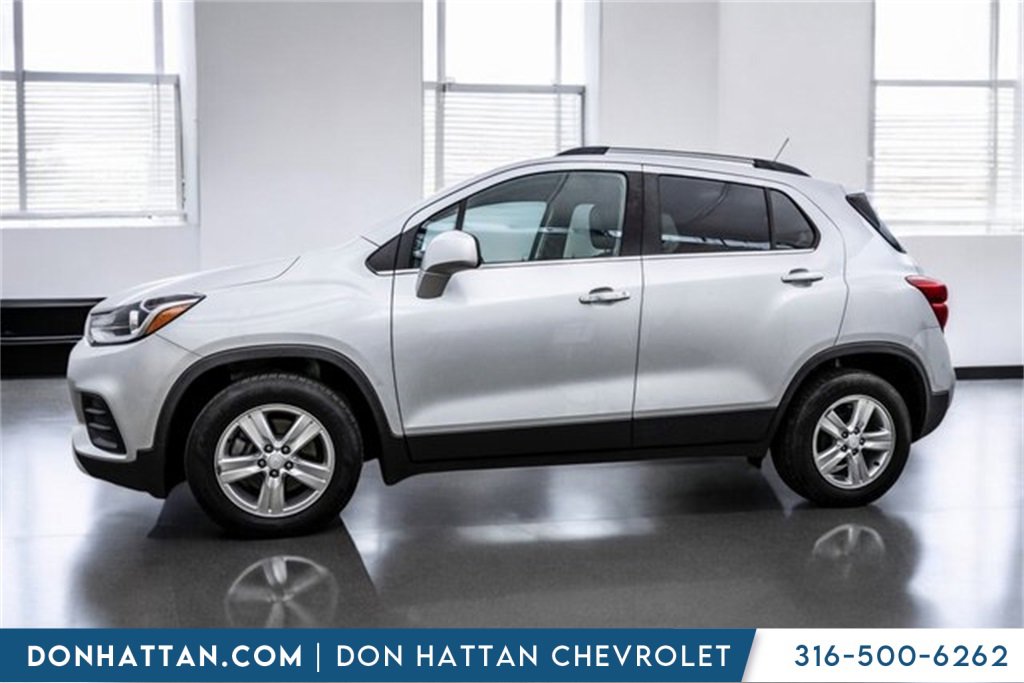 Used 2019 Chevrolet Trax LT with VIN 3GNCJLSB1KL176904 for sale in Park City, KS