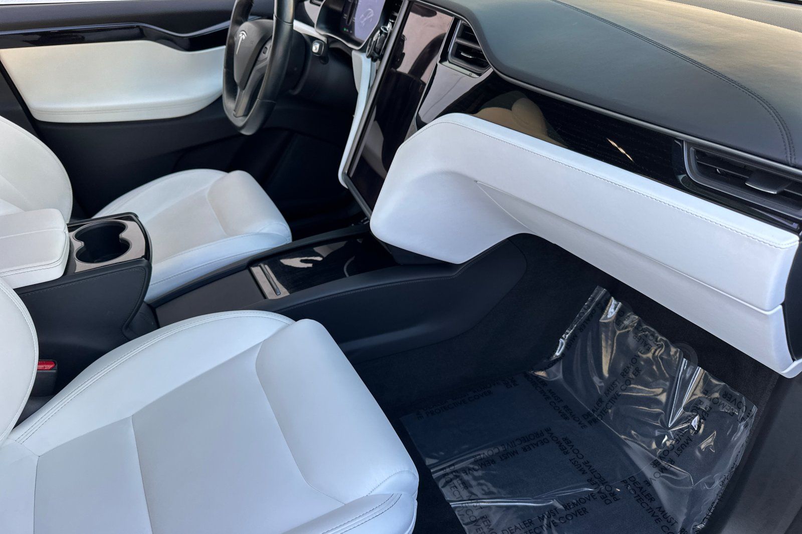 2020 Tesla Model X Long Range photo 13