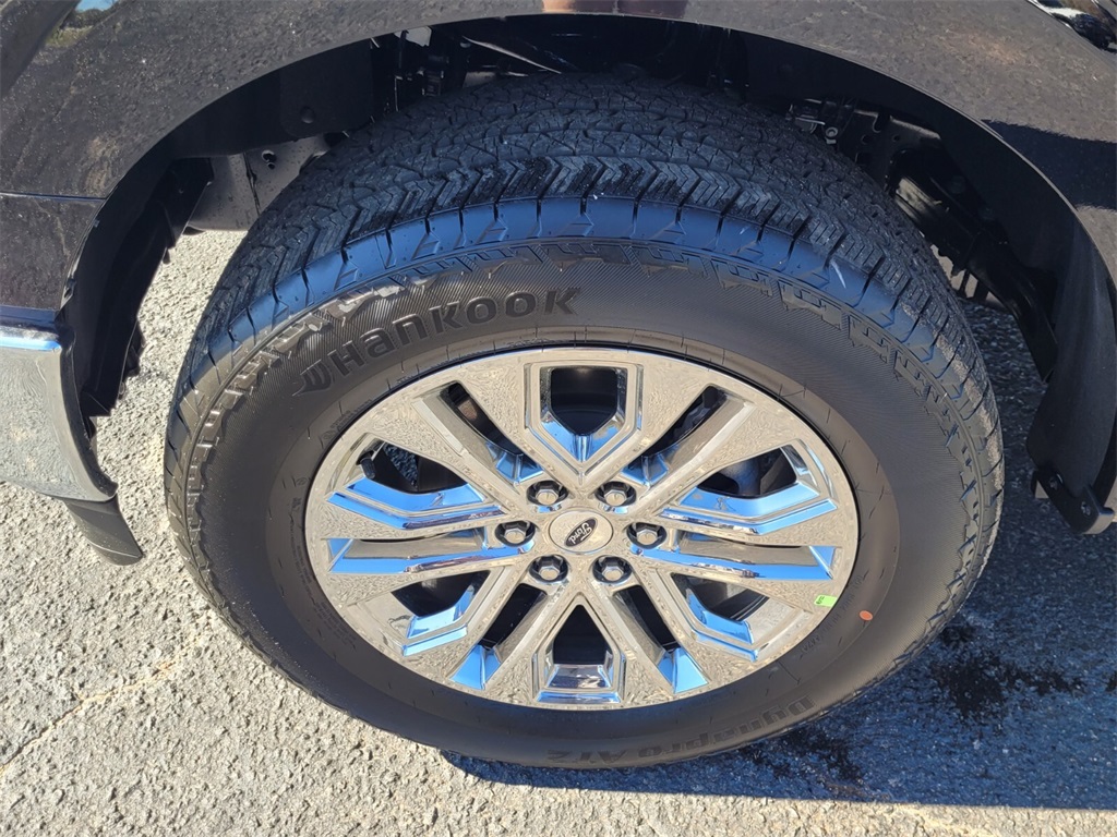 2025 Ford F-150 Lariat photo 16