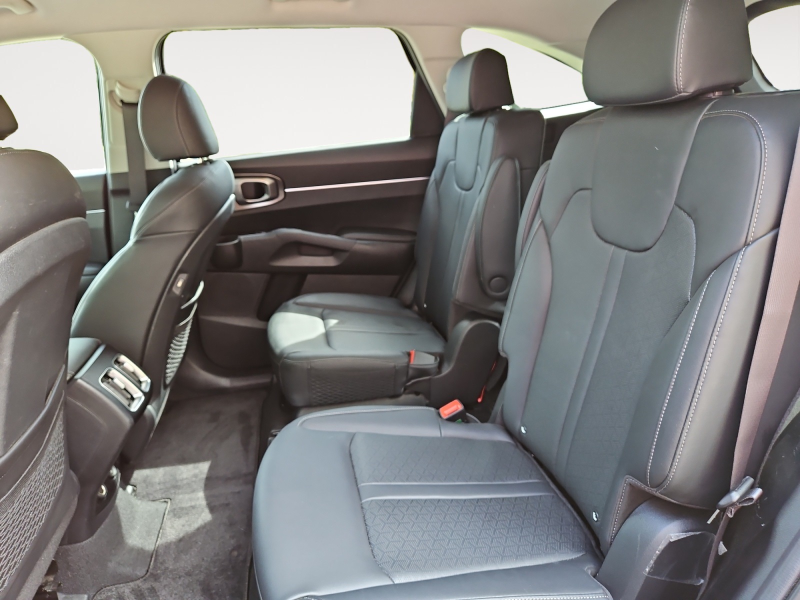 2023 Kia Sorento Hybrid EX photo 13