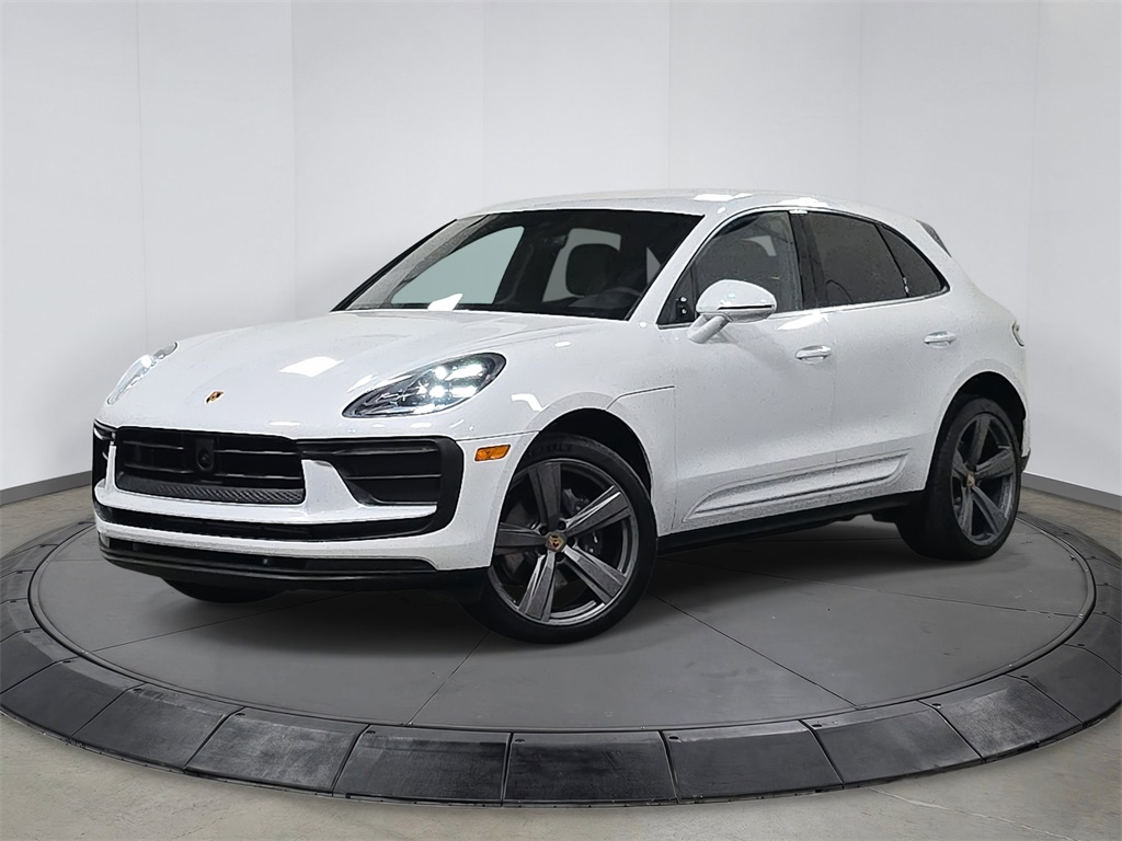 2024 Porsche Macan Base