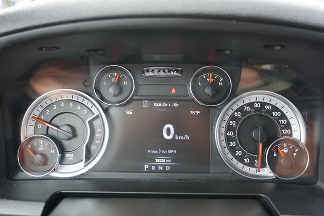 2022 Ram 1500 Classic Warlock photo 28