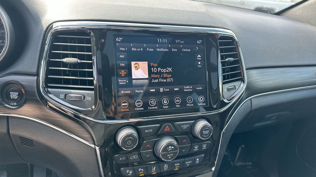 2021 Jeep Grand Cherokee Anniversary Edition photo 10