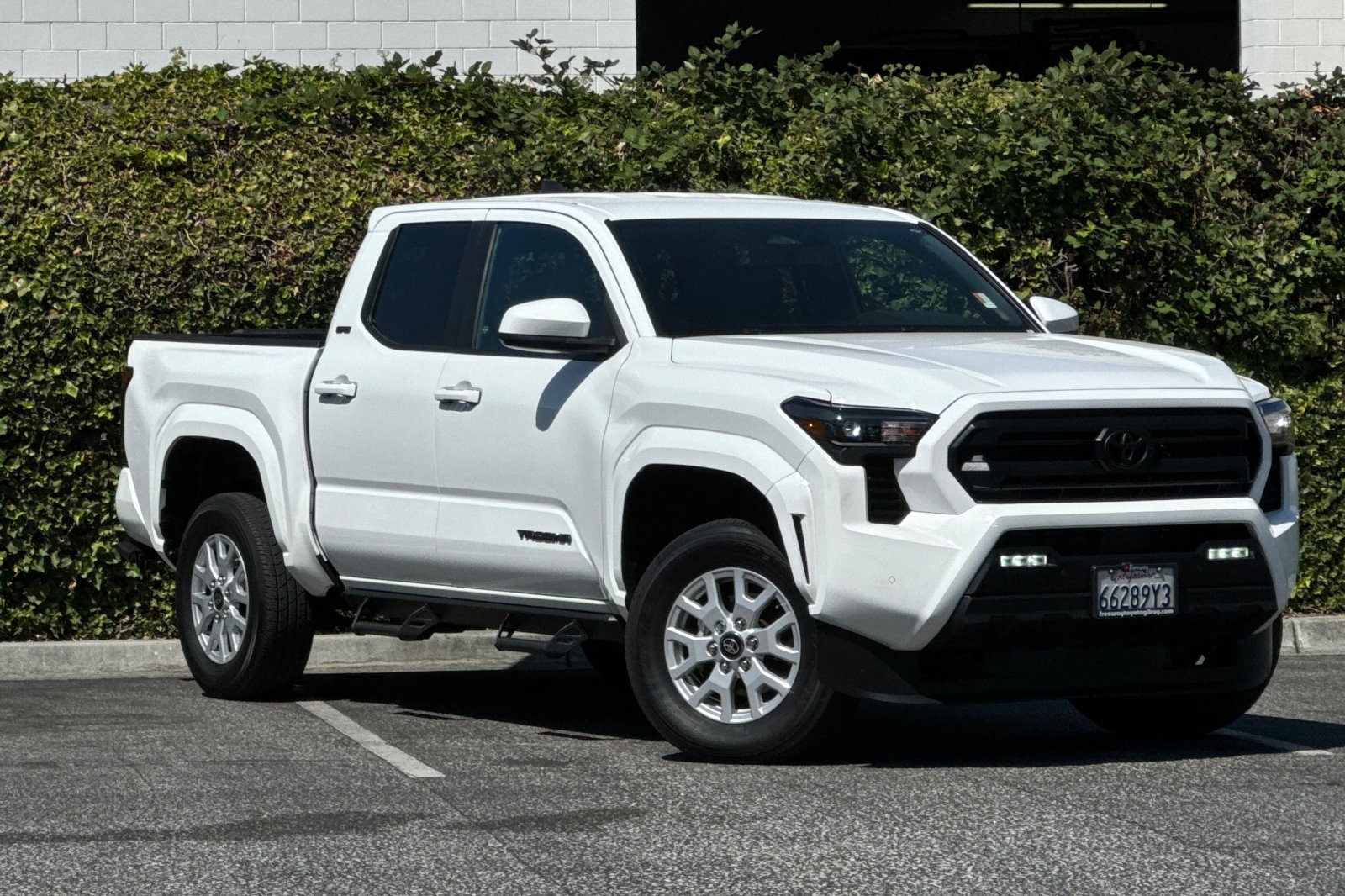 2024 Toyota Tacoma SR5 photo 2
