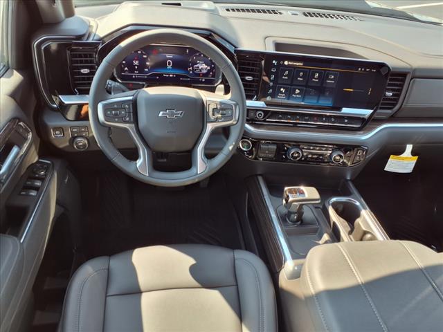 2025 Chevrolet Silverado 1500 LT Trail Boss photo 2