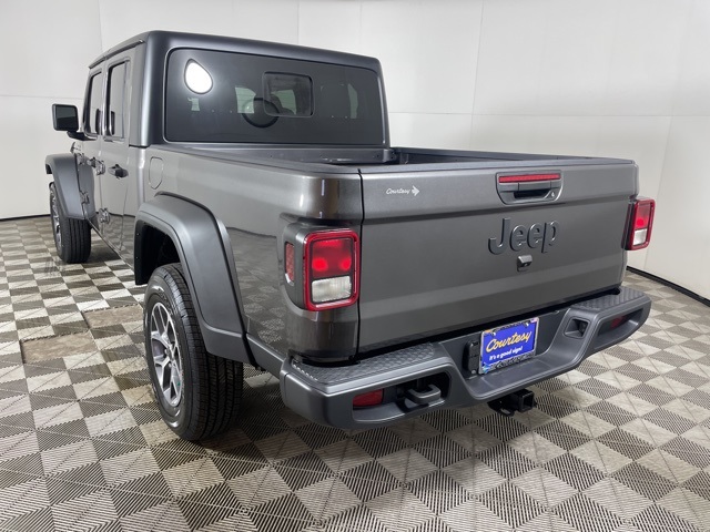 2025 Jeep Gladiator Sport S photo 6